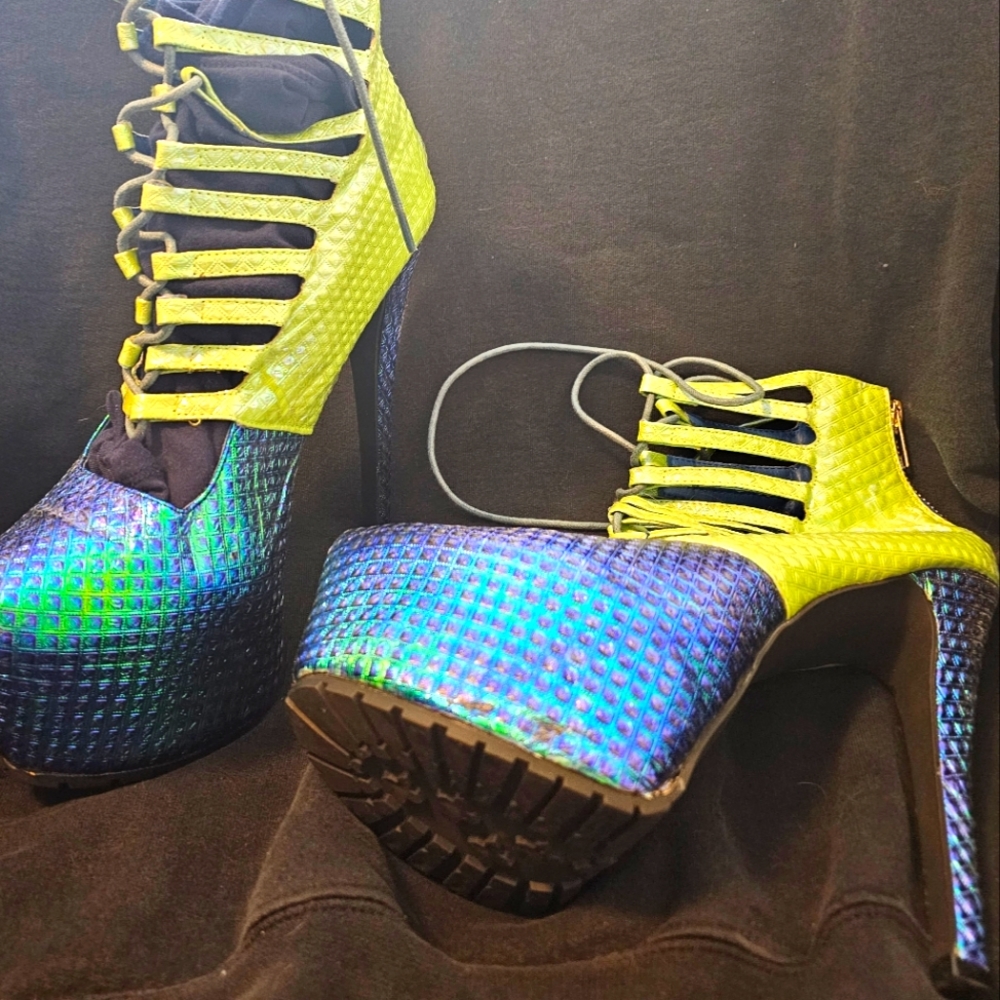 PRIVLEDGED Mermaid treaded heels size 11